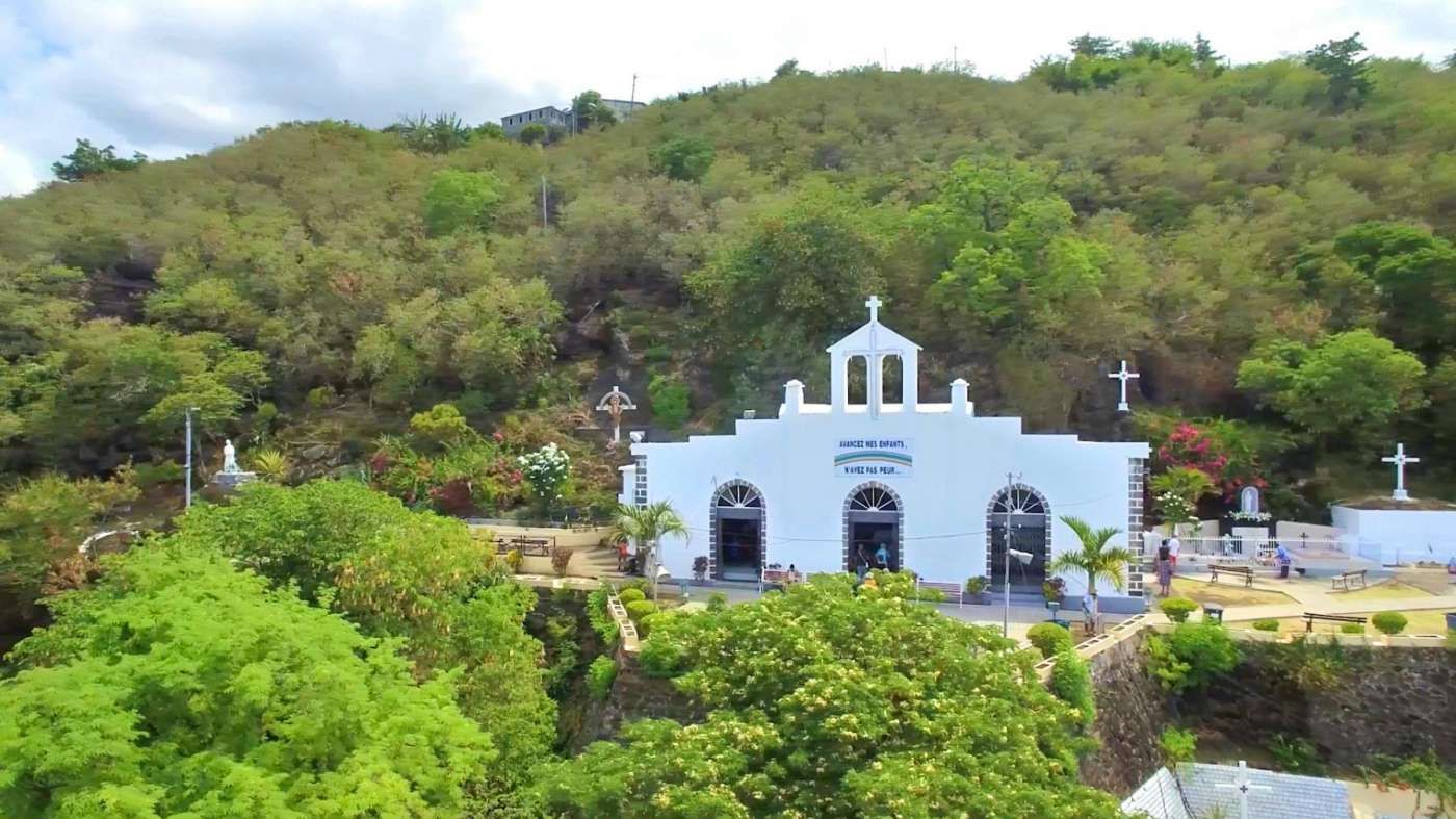 NOTRE DAME DE LA SALETTE A SAINT LEU 974